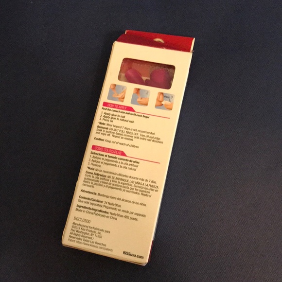 🔥🔥🔥. 2/$13. 🔥🔥🔥 Kiss Salon Color Nails & Glue - Picture 3 of 3